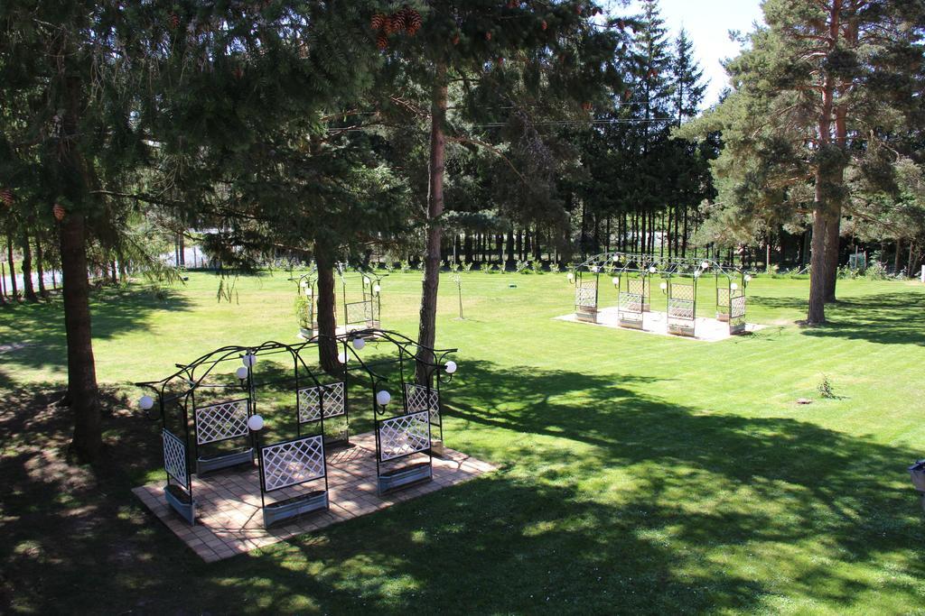 Hotel Restaurant Logis La Meridienne Anglards de Saint Flour Room photo