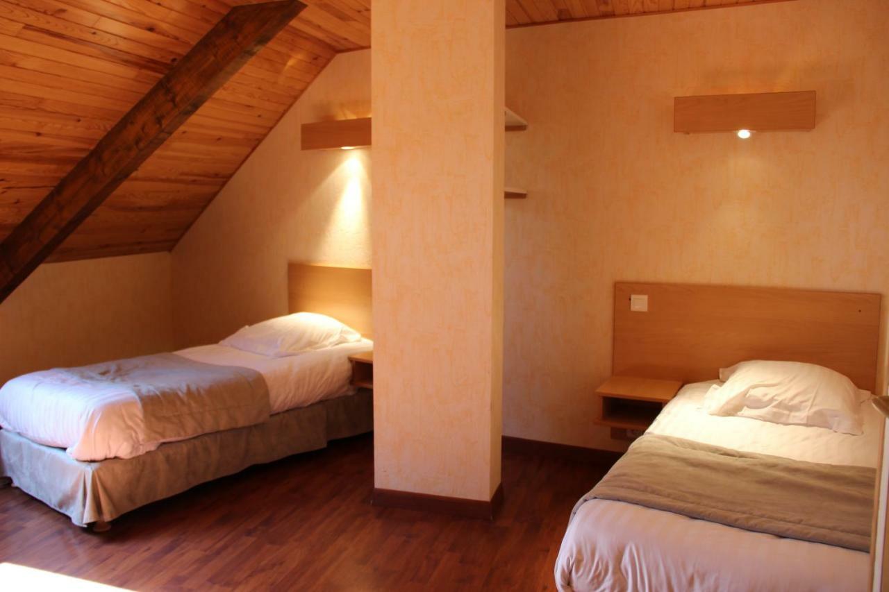 Hotel Restaurant Logis La Meridienne Anglards de Saint Flour Exterior photo